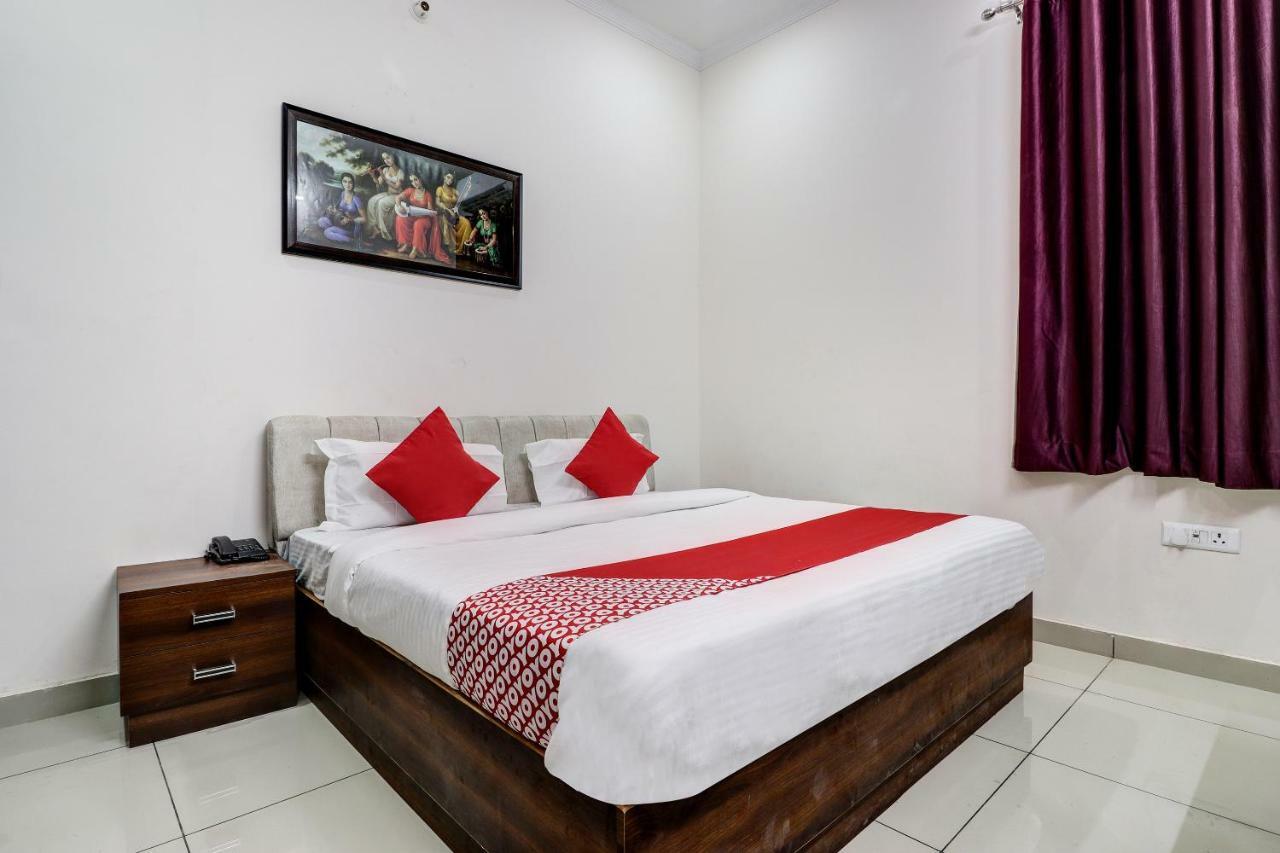 Oyo 38208 Hotel Prakash Kunj Lucknow Luaran gambar